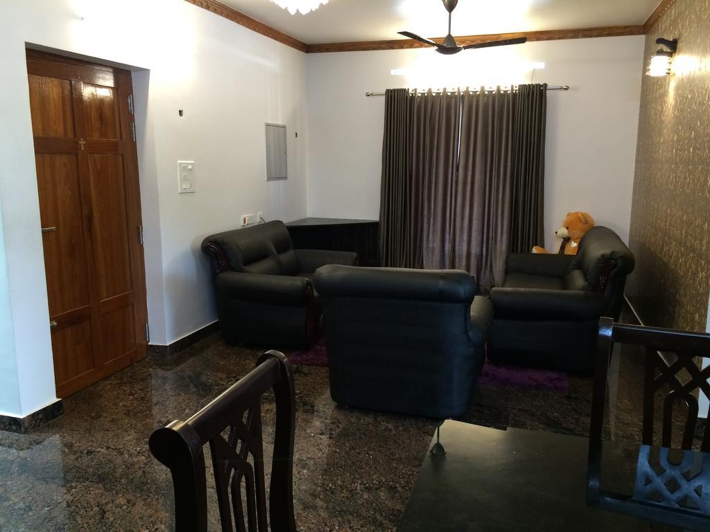 Beersheba Three Bed Room A/C Apartments Thiruvananthapuram Ngoại thất bức ảnh