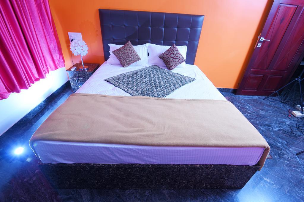 Beersheba Three Bed Room A/C Apartments Thiruvananthapuram Ngoại thất bức ảnh