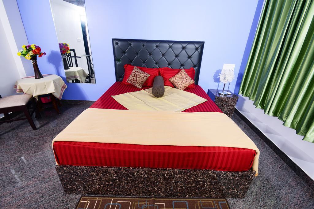 Beersheba Three Bed Room A/C Apartments Thiruvananthapuram Ngoại thất bức ảnh